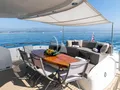 LIZZI Lazzara 75 aft deck LIZZI Lazzara 75 aft deck