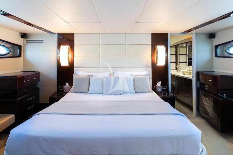 Charter Yacht LIZZI - Lazzara 75 - 4 Cabins - Cannes - Mandelieu La Napoule - St Tropez - Antibes - French Riviera