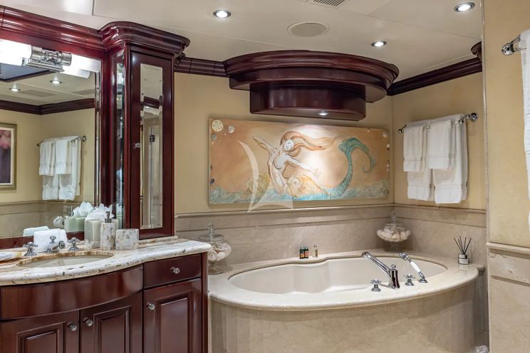 Charter Yacht LADY JOY - Christensen 157 - 6 Cabins - Nassau - Exumas - Bahamas