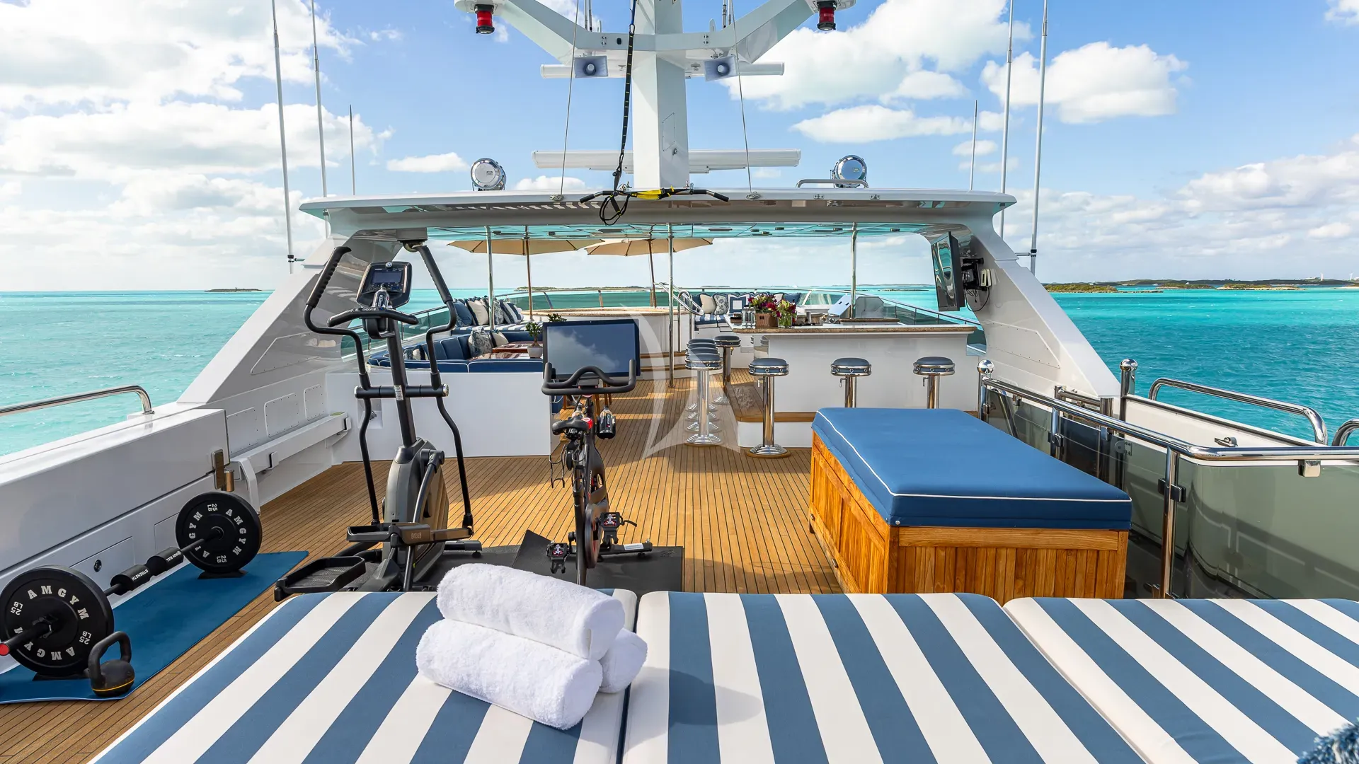 Charter Yacht LADY JOY - Christensen 157 - 6 Cabins - Nassau - Exumas - Bahamas