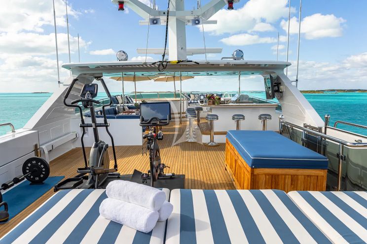 Charter Yacht LADY JOY - Christensen 157 - 6 Cabins - Nassau - Exumas - Bahamas