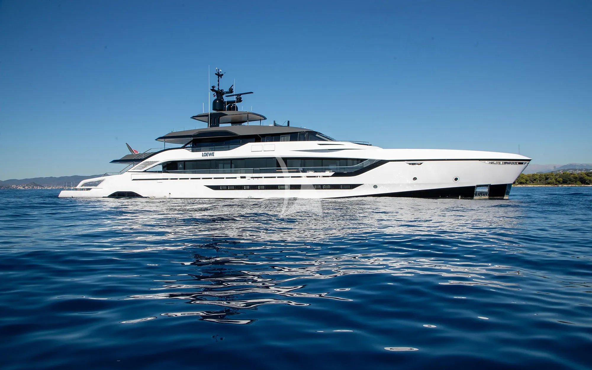 LOEWE - Tankoa T55 Sportiva - 6 Cabins - Porto Cervo - La Maddalena - Sardinia - Italy