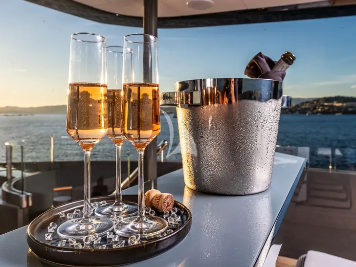 LOEWE Tankoa T55 Sportiva - sundeck wine LOEWE Tankoa T55 Sportiva - sundeck wine
