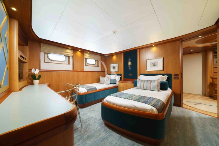 Charter Yacht LOHANKA - Hakvoort 40m - 4 Cabins - Nassau - Exumas - Bahamas