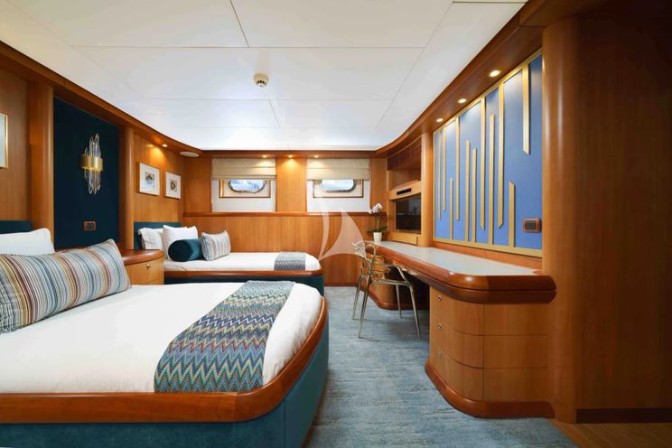 Charter Yacht LOHANKA - Hakvoort 40m - 4 Cabins - Nassau - Exumas - Bahamas