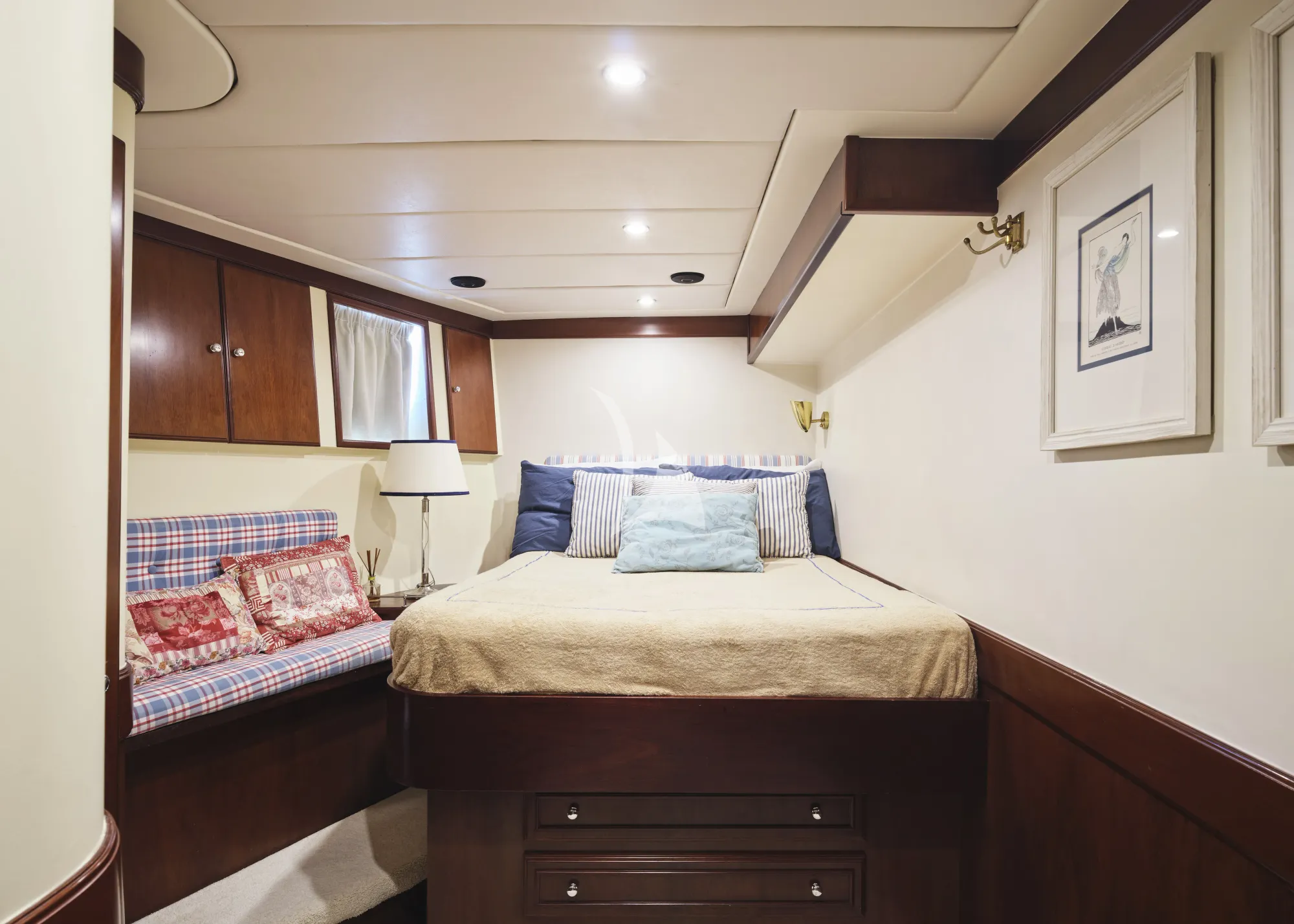 LIBERTY OF LONDON Custom Aluminum Cutter 24m - VIP cabin 2