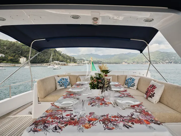 LIBERTY OF LONDON Custom Aluminum Cutter 24m - flybridge dining area LIBERTY OF LONDON Custom Aluminum Cutter 24m - flybridge dining area