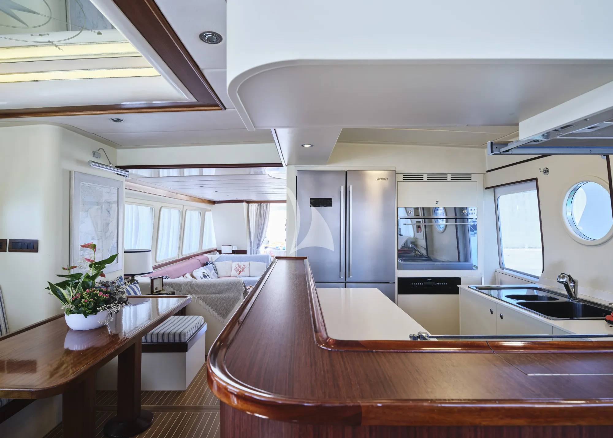 LIBERTY OF LONDON Custom Aluminum Cutter 24m - galley bar