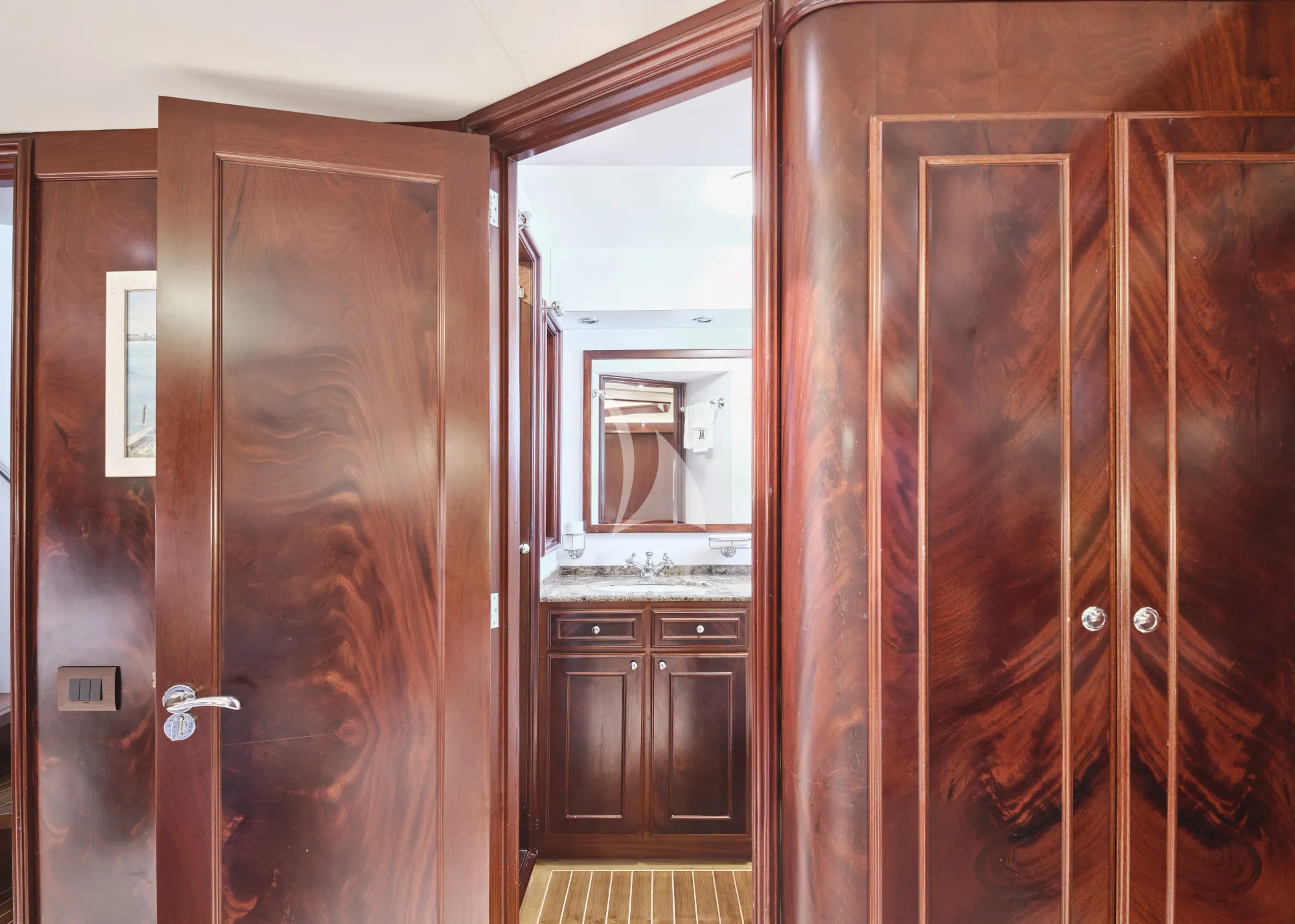 LIBERTY OF LONDON Custom Aluminum Cutter 24m - master cabin bathroom