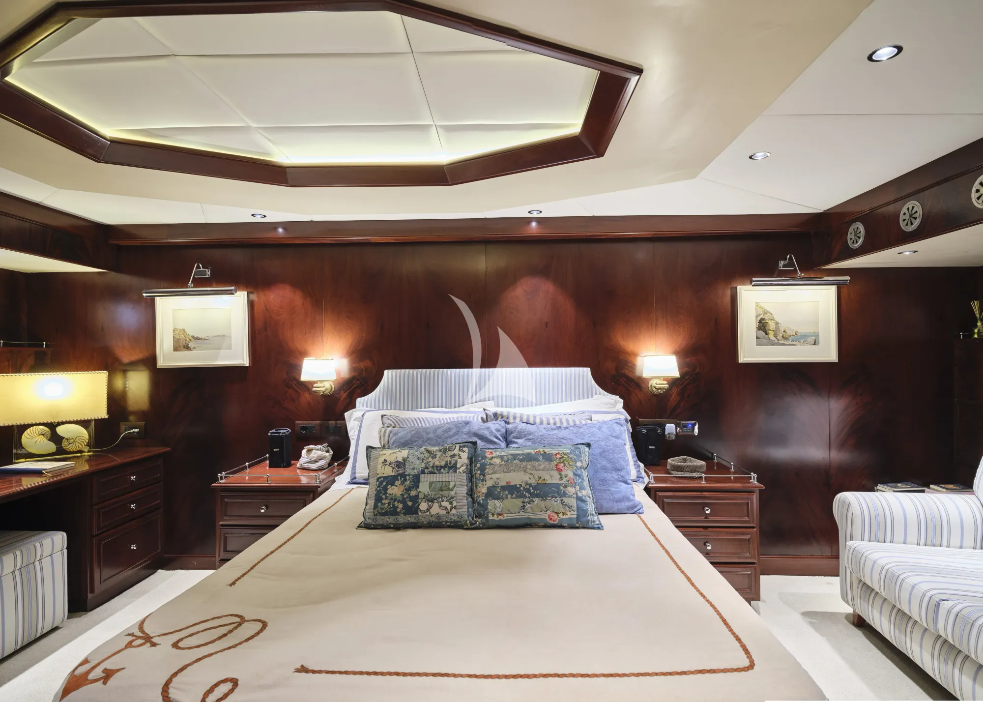 LIBERTY OF LONDON Custom Aluminum Cutter 24m - master cabin