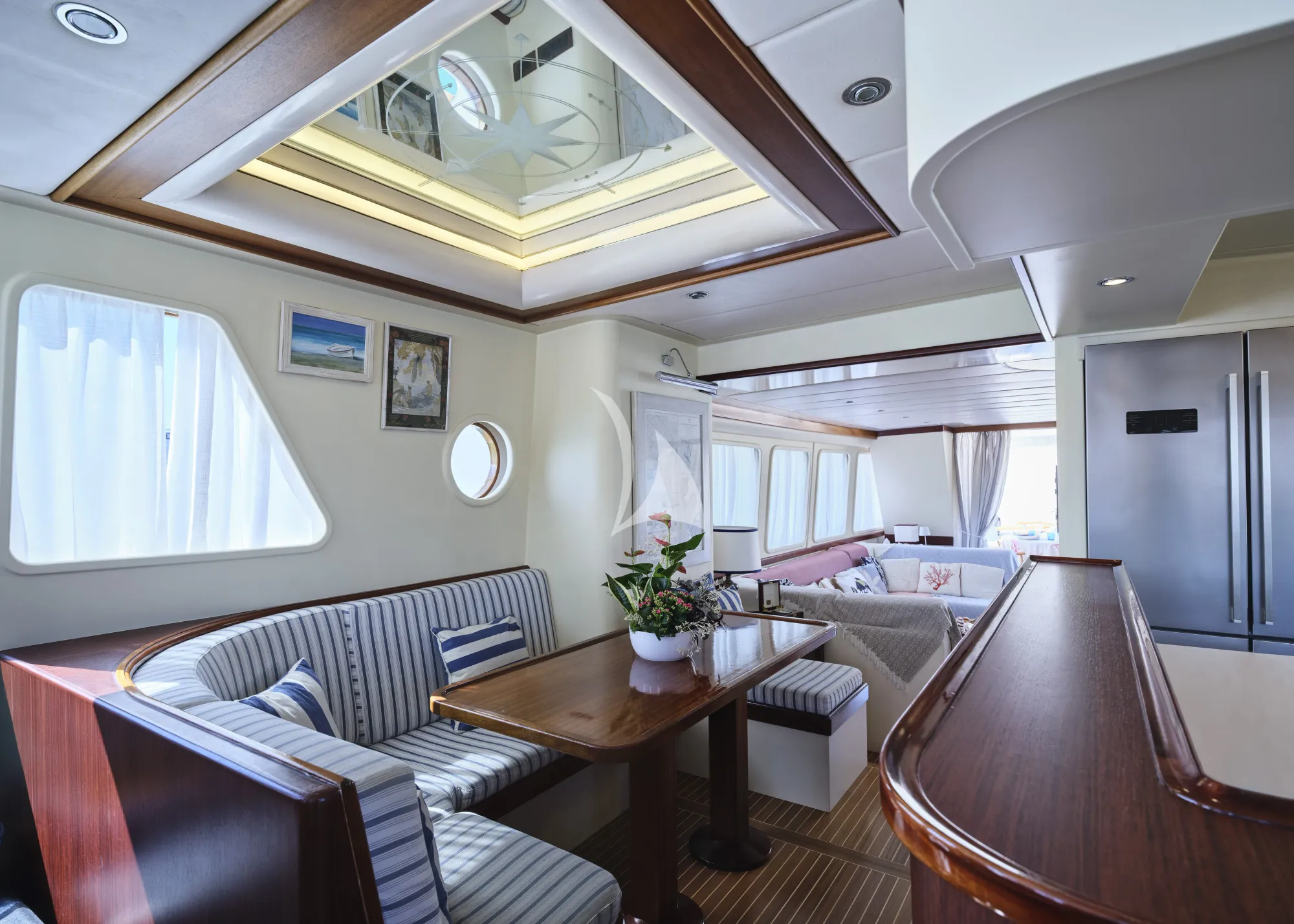 LIBERTY OF LONDON Custom Aluminum Cutter 24m - saloon dining and bar