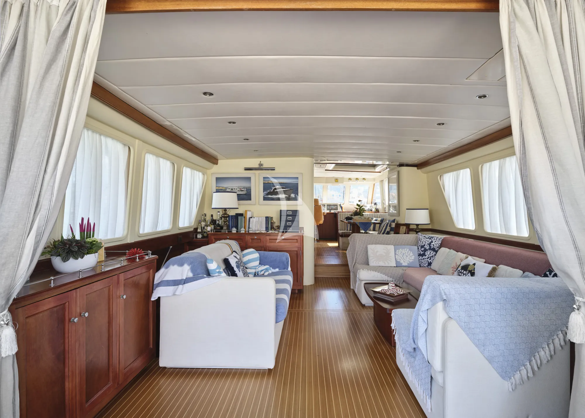 LIBERTY OF LONDON Custom Aluminum Cutter 24m - saloon