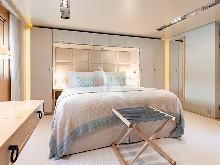 LOON Icon 67m - VIP cabin 1 LOON Icon 67m - VIP cabin 1