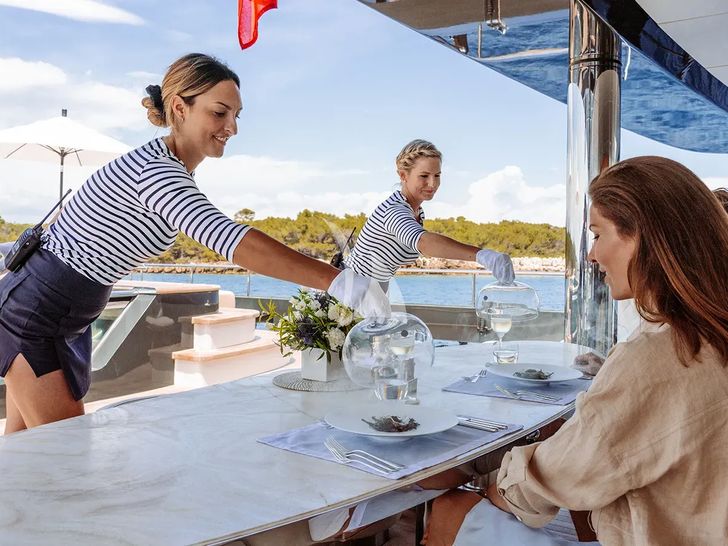 LOON Icon 67m - dining at the main aft deck LOON Icon 67m - dining at the main aft deck