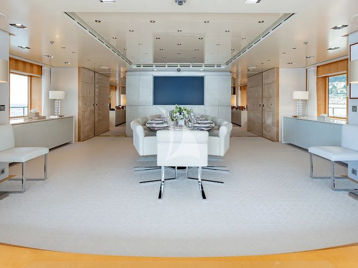 LOON Icon 67m - main dining area LOON Icon 67m - main dining area