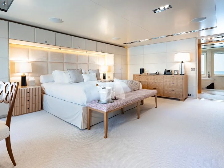 LOON Icon 67m - master cabin other angle LOON Icon 67m - master cabin other angle