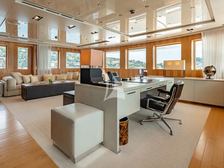 LOON Icon 67m - office LOON Icon 67m - office