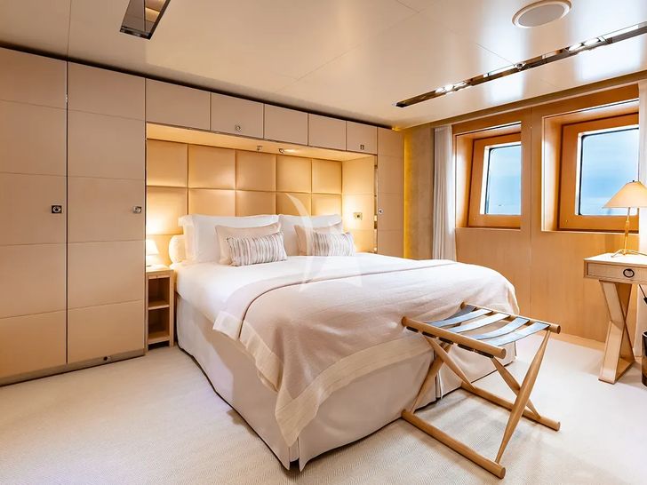 LOON Icon 67m - VIP cabin 2 LOON Icon 67m - VIP cabin 2