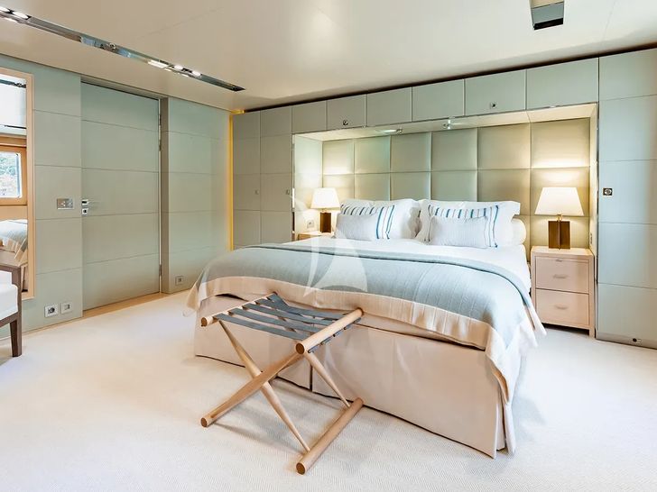 LOON Icon 67m - VIP cabin 3 LOON Icon 67m - VIP cabin 3