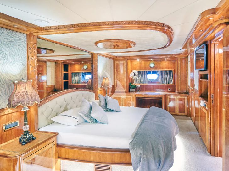 LOTUS Gulet 30m - master cabin LOTUS Gulet 30m - master cabin