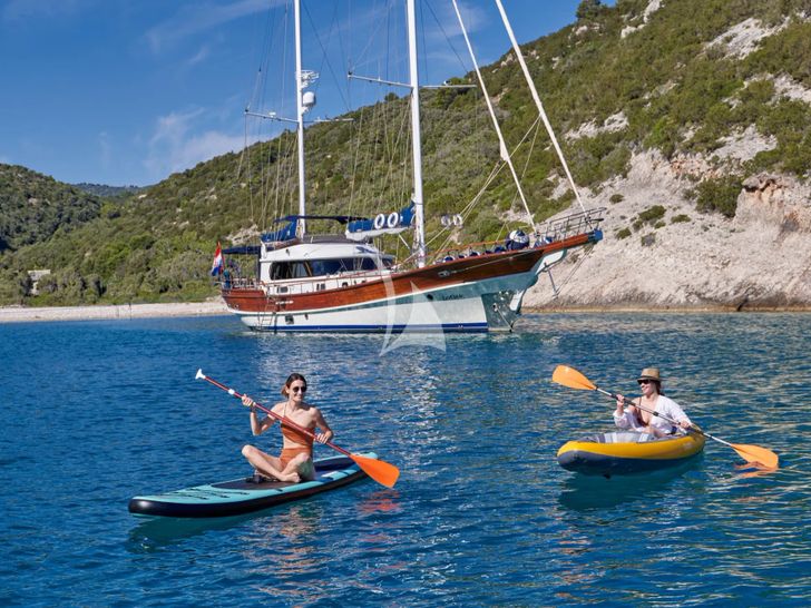 LOTUS Gulet 30m - paddleboarding LOTUS Gulet 30m - paddleboarding
