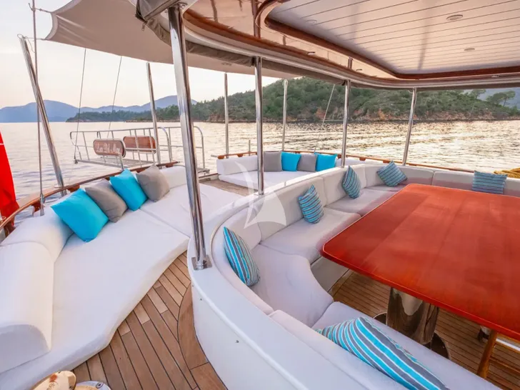 LUCE DEL MARE Motor Sailer 33m - aft dining lounge LUCE DEL MARE Motor Sailer 33m - aft dining lounge