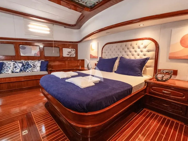 LUCE DEL MARE Motor Sailer 33m - master cabin LUCE DEL MARE Motor Sailer 33m - master cabin