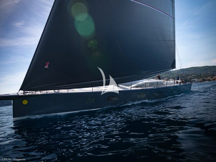 LUCE GUIDA Vismara 62 - sailing side profile LUCE GUIDA Vismara 62 - sailing side profile