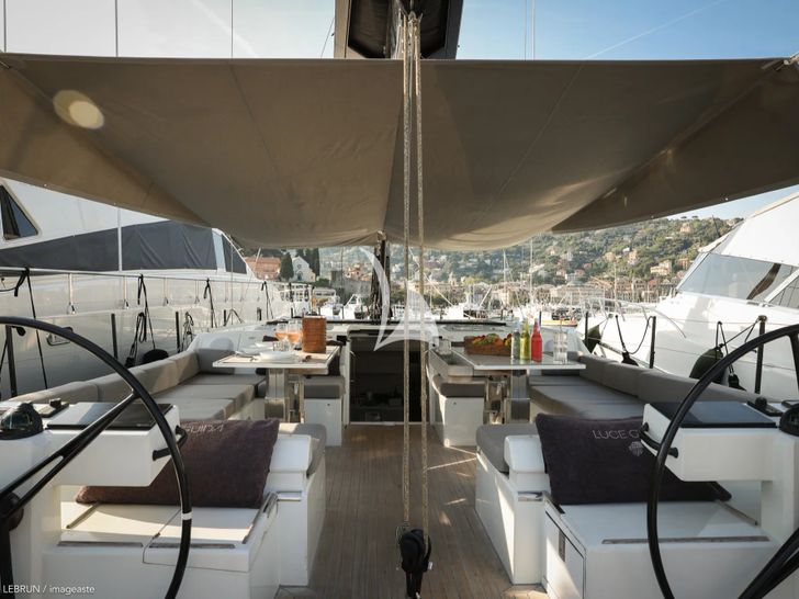 LUCE GUIDA Vismara 62 - upper deck LUCE GUIDA Vismara 62 - upper deck