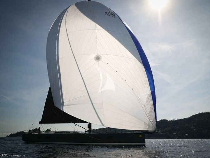 LUCE GUIDA Vismara 62 - with a majestic sail LUCE GUIDA Vismara 62 - with a majestic sail