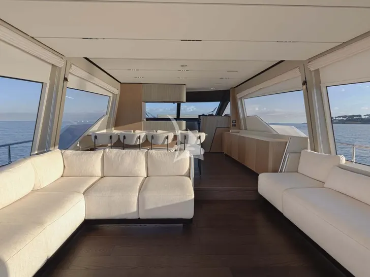 LUMALOU Ferretti 670 - main saloon LUMALOU Ferretti 670 - main saloon