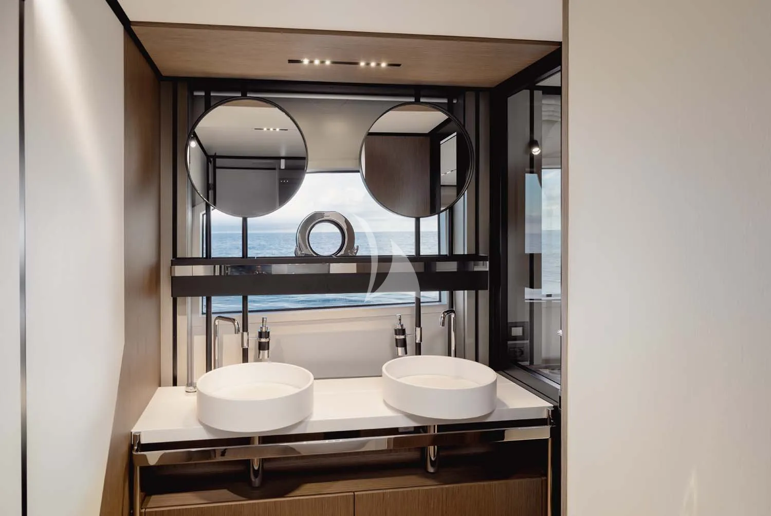Charter Yacht LUMALOU - Ferretti 670 - 4 Cabins - Porto Vecchio - Ajaccio - Corsica - South of France