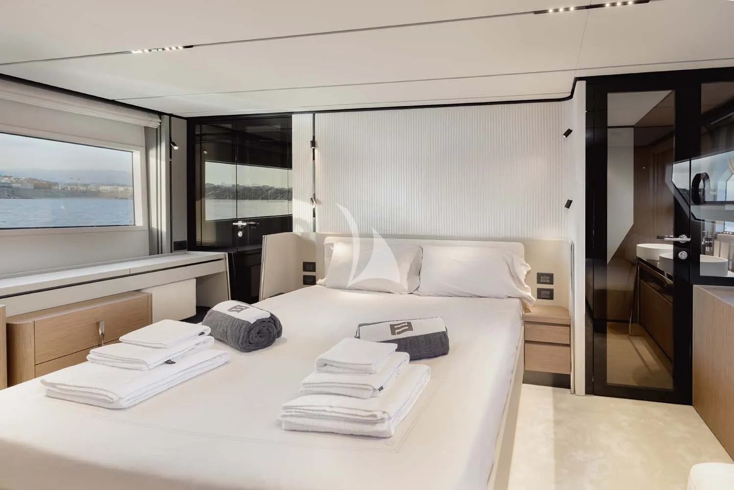 Charter Yacht LUMALOU - Ferretti 670 - 4 Cabins - Porto Vecchio - Ajaccio - Corsica - South of France