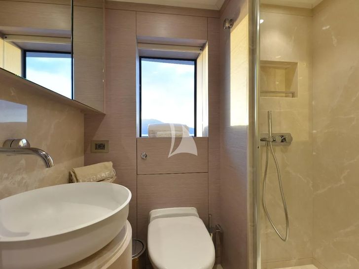 LUMIERE Benetti B.Now 50m Oasis - VIP cabin 4 bathroom LUMIERE Benetti B.Now 50m Oasis - VIP cabin 4 bathroom