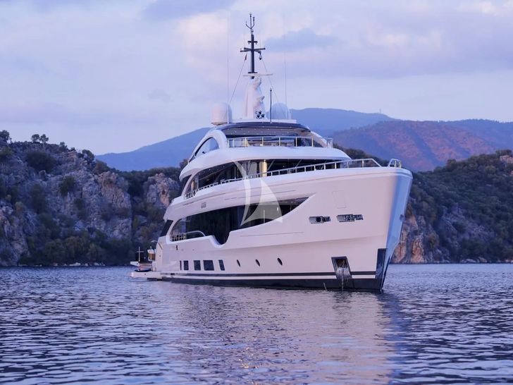 LUMIERE Benetti B.Now 50m Oasis - bow view LUMIERE Benetti B.Now 50m Oasis - bow view