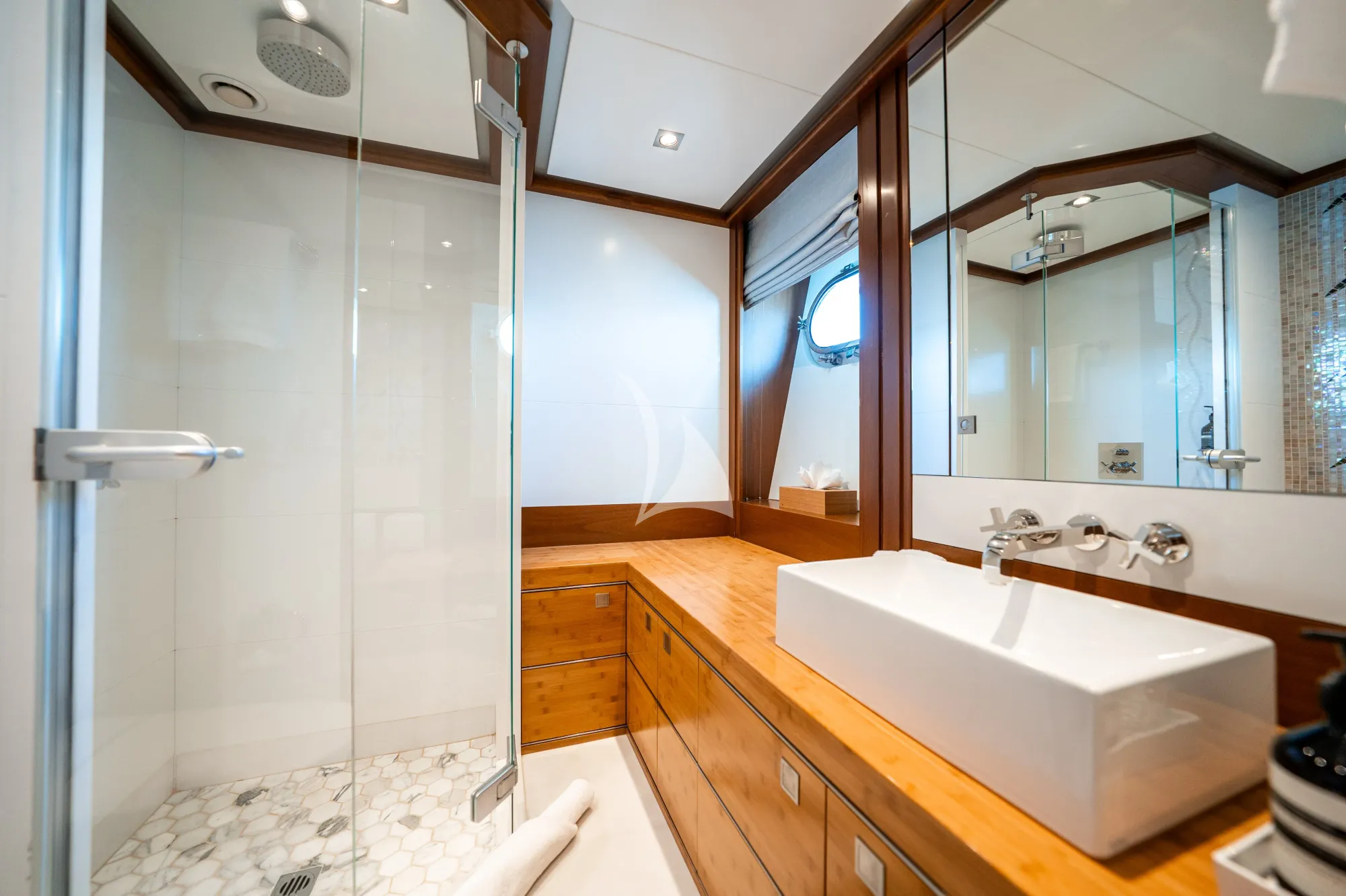 Charter Yacht LUMIR - Heesen 3700 - 4 Cabins - Airlie Beach - Whitsunday Islands - Great Barrier Reef - Australia