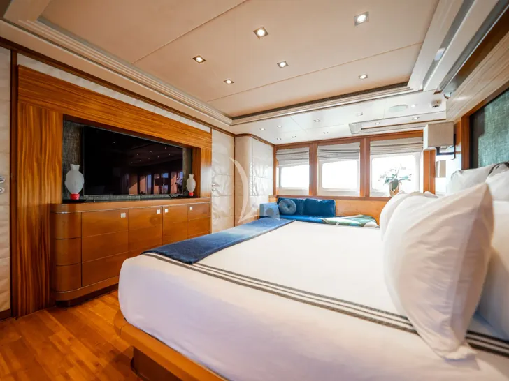 LUMIR Heesen 3700 - VIP cabin 1 LUMIR Heesen 3700 - VIP cabin 1