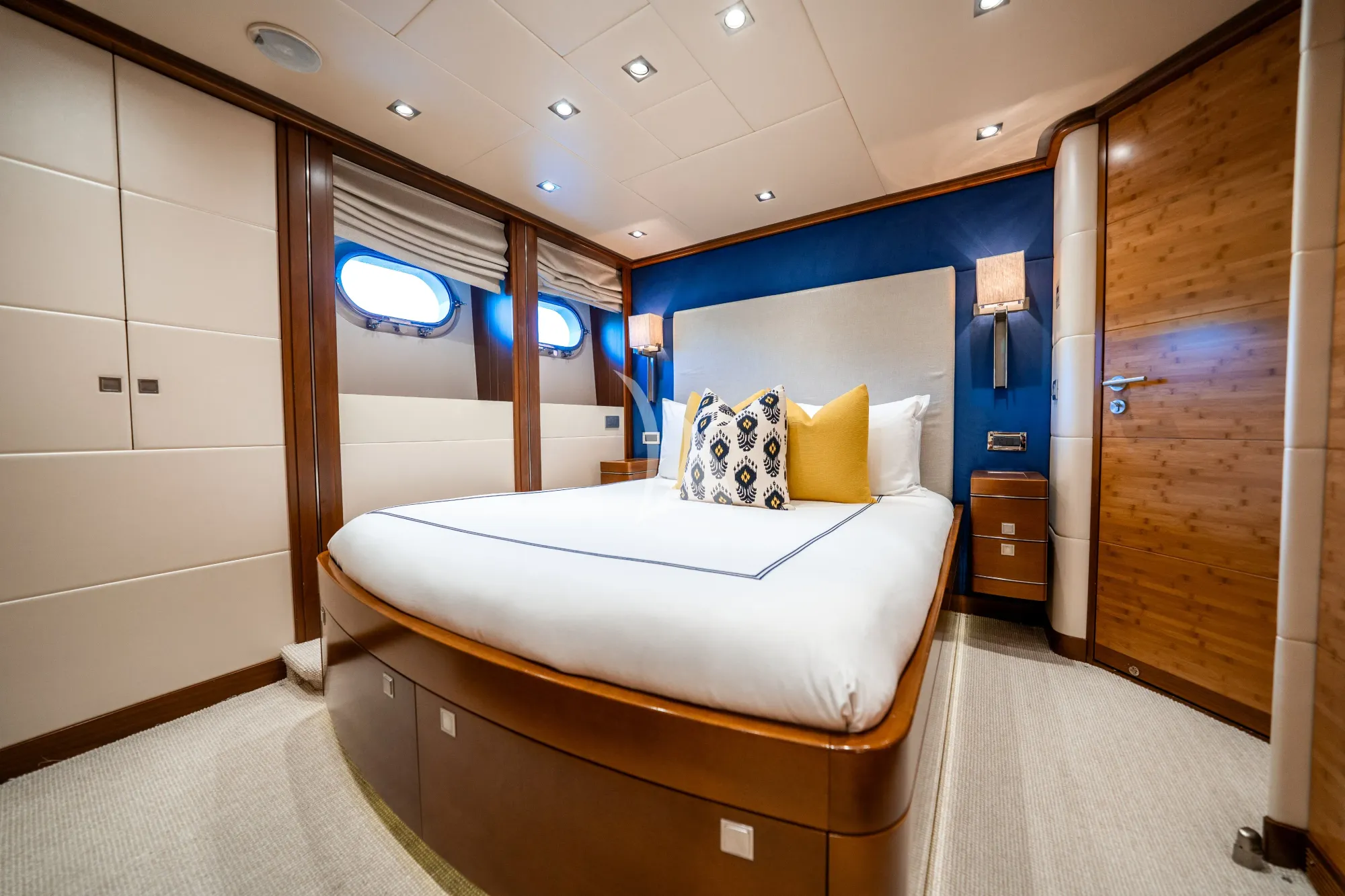 Charter Yacht LUMIR - Heesen 3700 - 4 Cabins - Airlie Beach - Whitsunday Islands - Great Barrier Reef - Australia