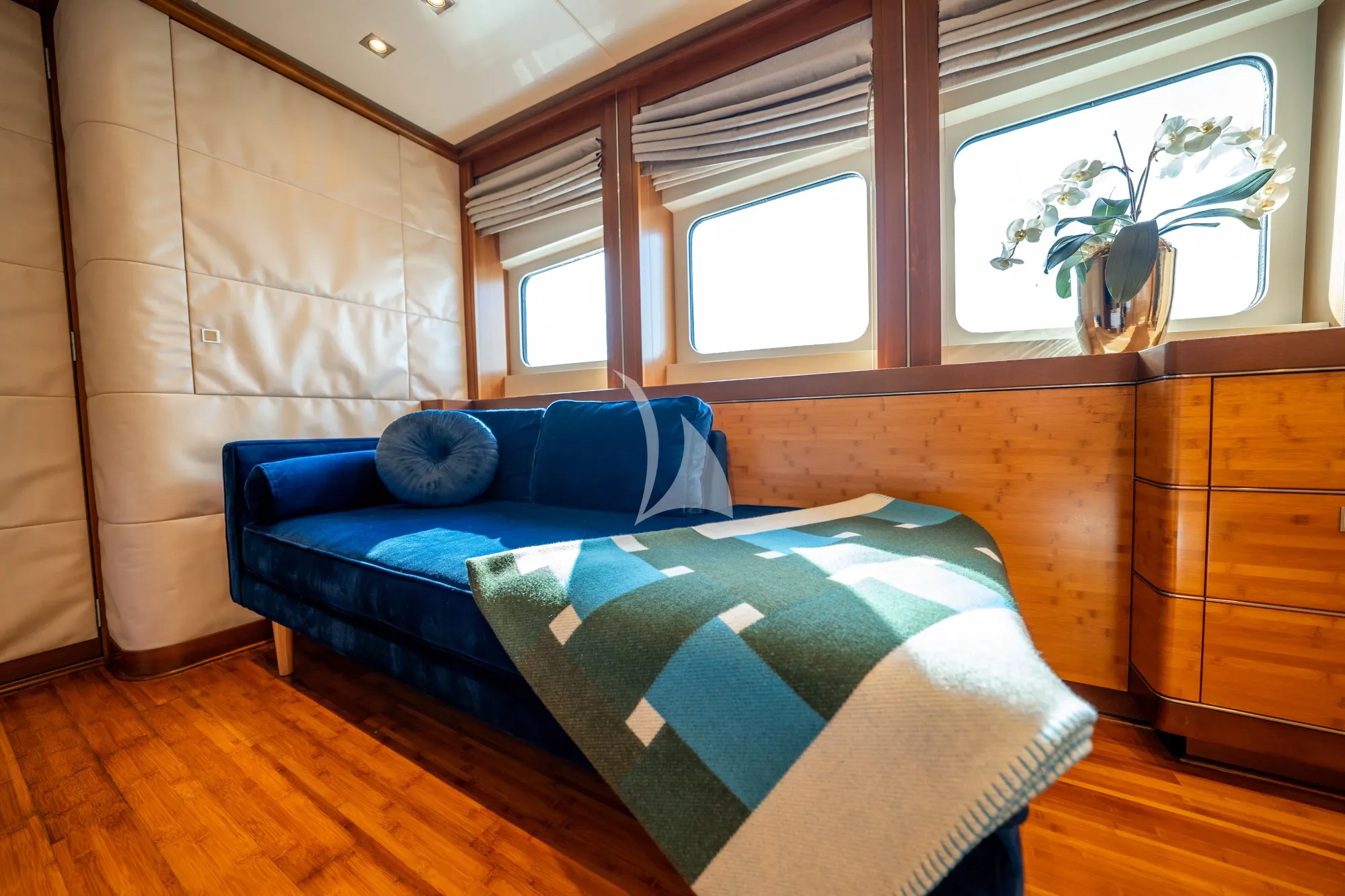 Charter Yacht LUMIR - Heesen 3700 - 4 Cabins - Airlie Beach - Whitsunday Islands - Great Barrier Reef - Australia