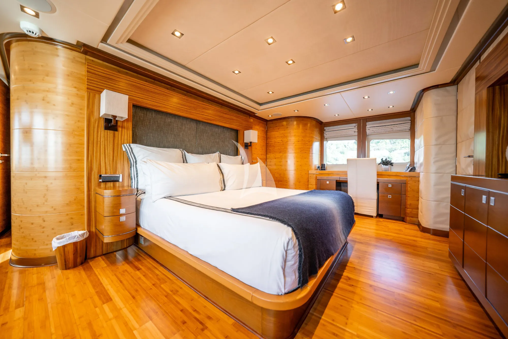 Charter Yacht LUMIR - Heesen 3700 - 4 Cabins - Airlie Beach - Whitsunday Islands - Great Barrier Reef - Australia