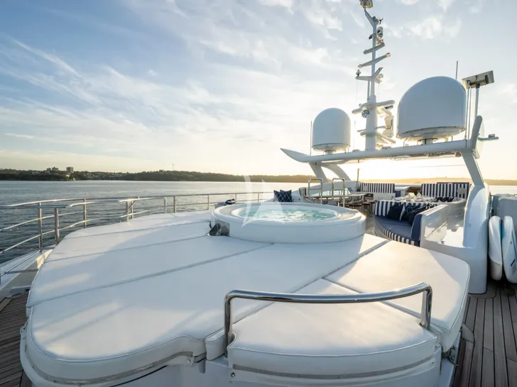 LUMIR Heesen 3700 - sundeck jacuzzi and sunbathing area LUMIR Heesen 3700 - sundeck jacuzzi and sunbathing area