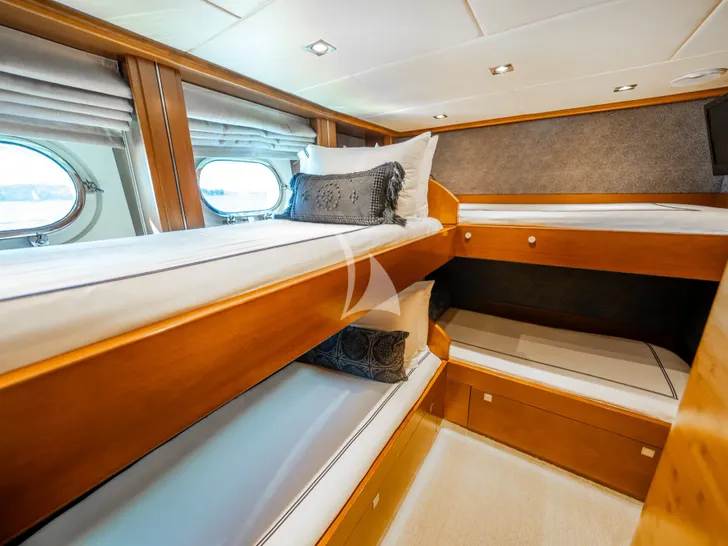 LUMIR Heesen 3700 - twin cabin LUMIR Heesen 3700 - twin cabin