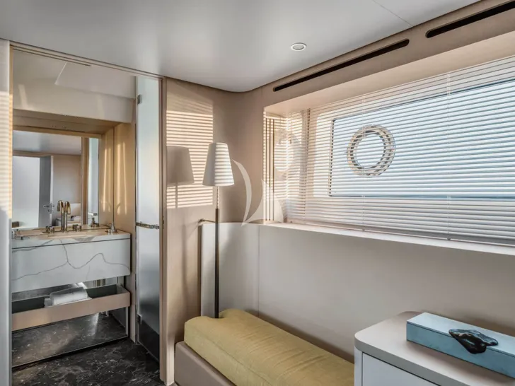 LUX Azimut Fly 68 - master cabin lounge and bathroom LUX Azimut Fly 68 - master cabin lounge and bathroom