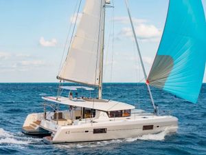 LAGOON 42 - 6 Cabins - Naples - Capri - Positano - Amalfi Coast - Italy LAGOON 42 - 6 Cabins - Naples - Capri - Positano - Amalfi Coast - Italy