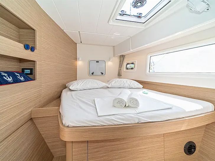 Lagoon 42 forward cabin Lagoon 42 forward cabin