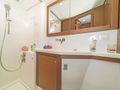 Lagoon 450 - Bathroom Lagoon 450 - Bathroom