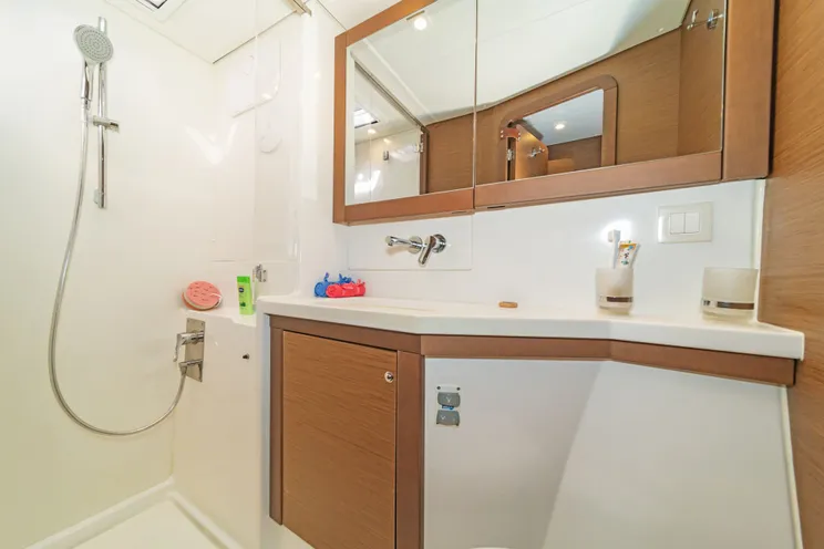 Charter Yacht Lagoon 450 - 6 Cabins(4 Double + 2 Single)- 2019 - Split - Hvar - Dubrovnik