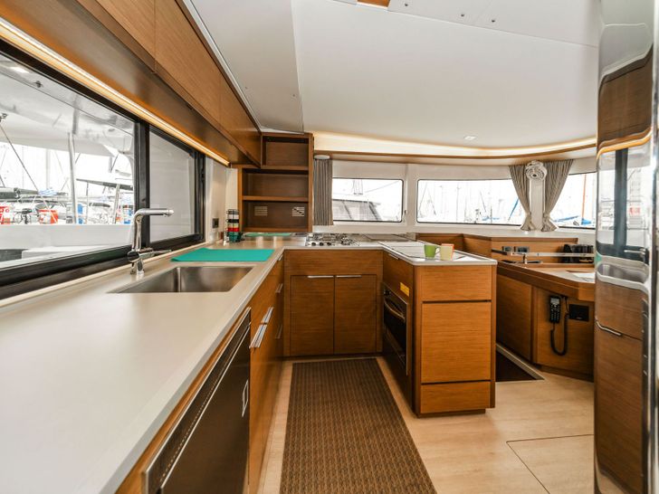 Lagoon 46 - Galley