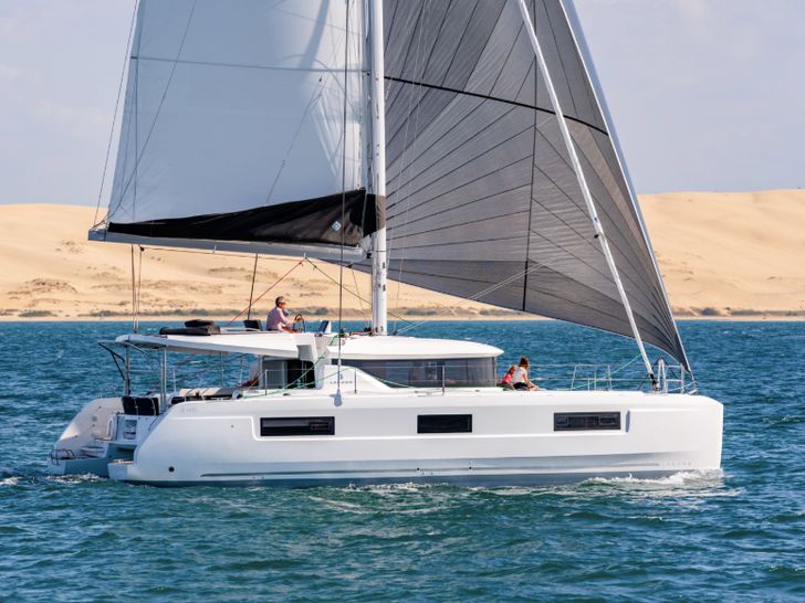 Lagoon 46 - Exterior