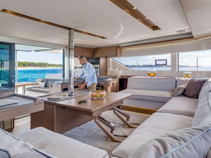 Lagoon 50 - Main Salon Aft Lagoon 50 - Main Salon Aft